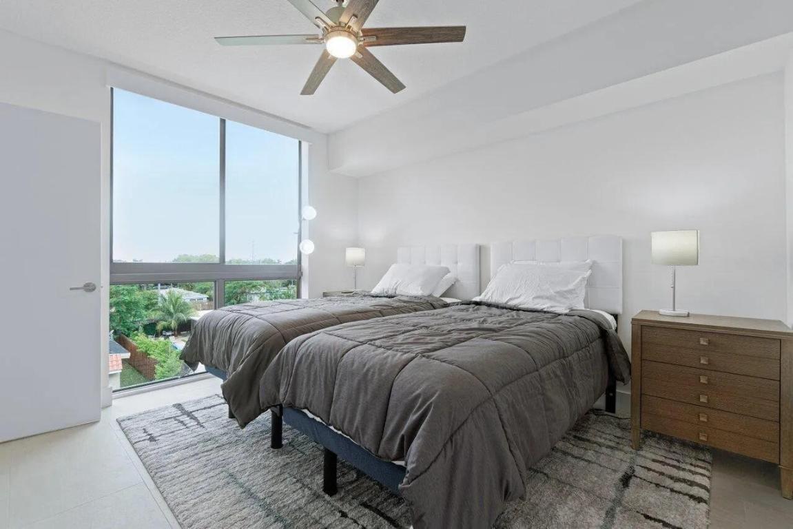 111 SE 1st Avenue 404