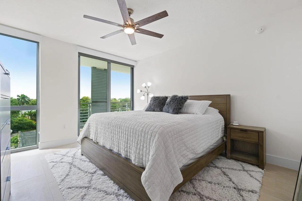 111 SE 1st Avenue 404