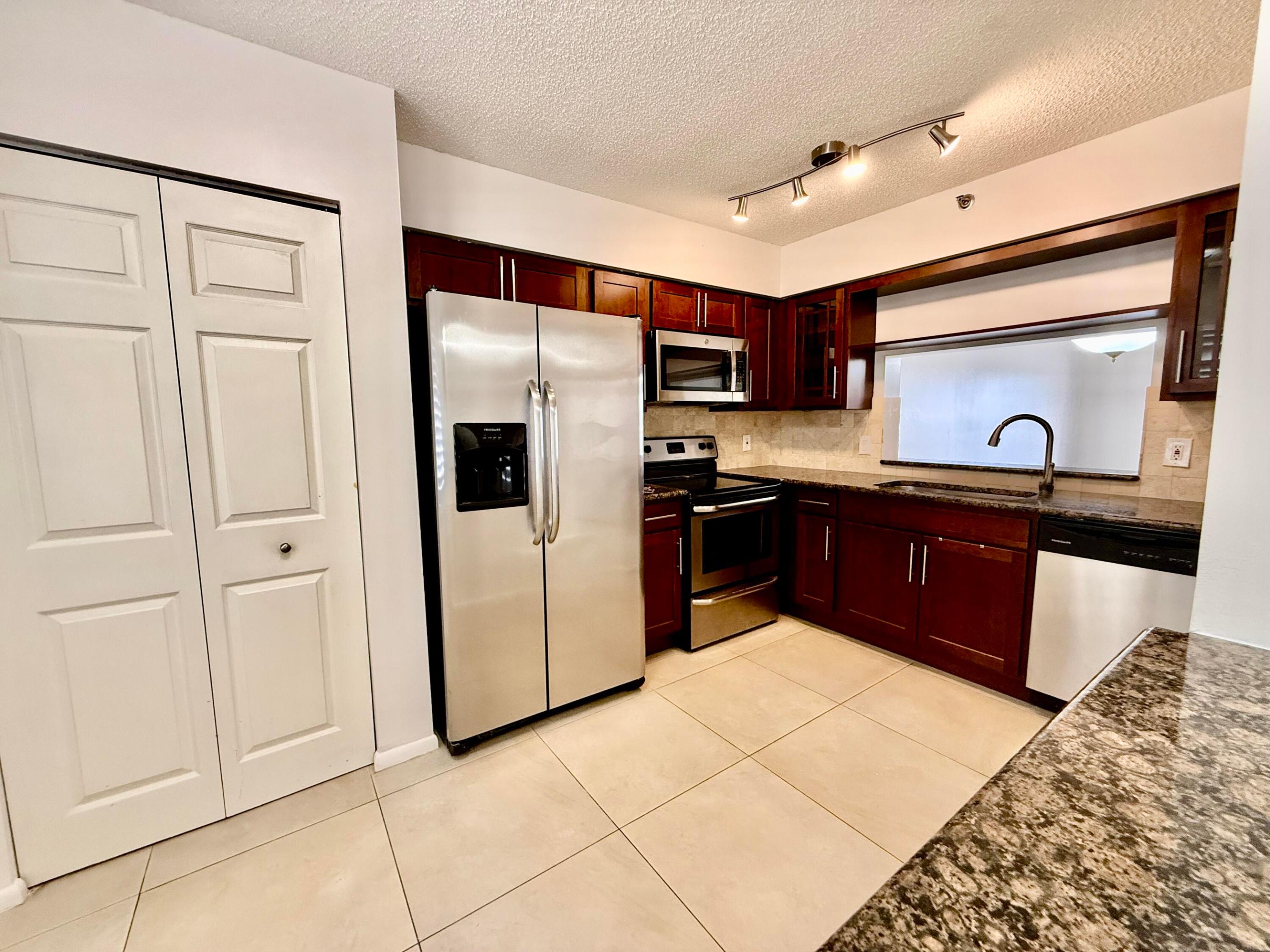 14425 Strathmore Lane 302