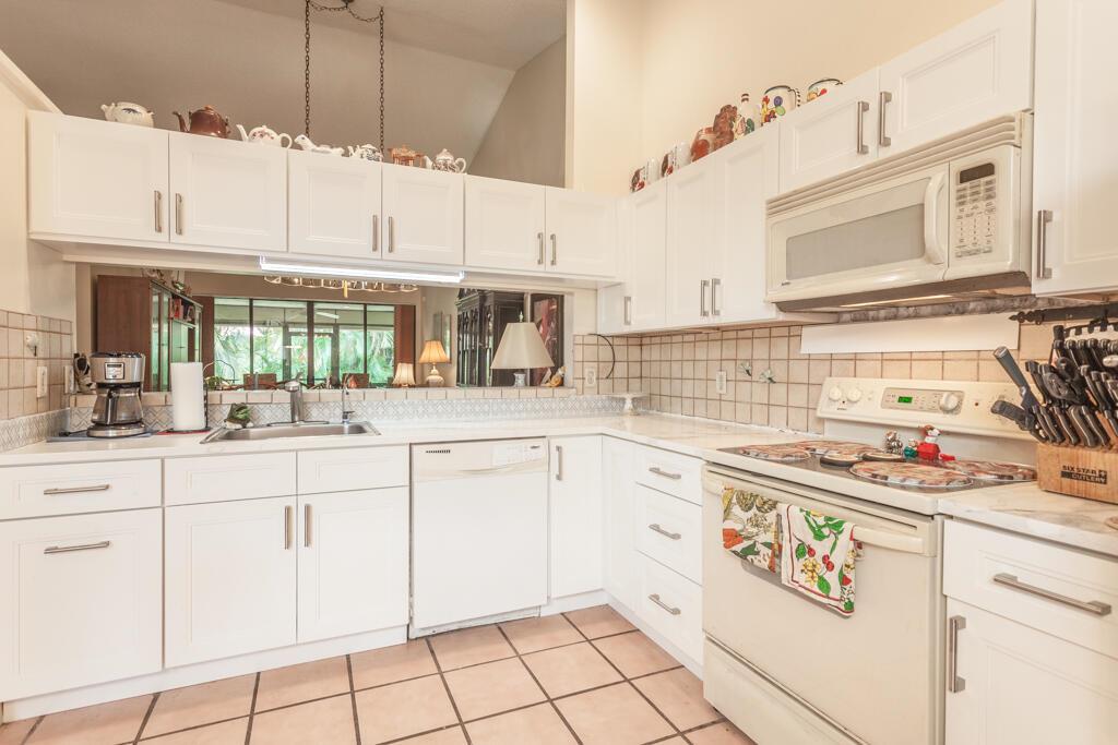 7580 Lexington Club Boulevard A