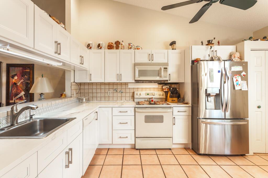 7580 Lexington Club Boulevard A