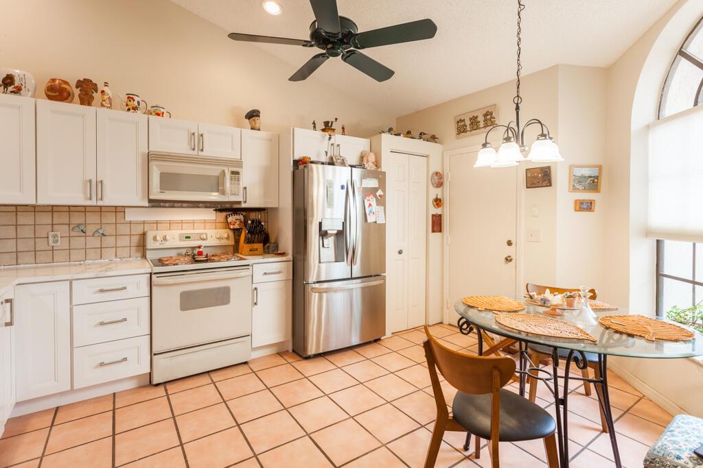 7580 Lexington Club Boulevard A