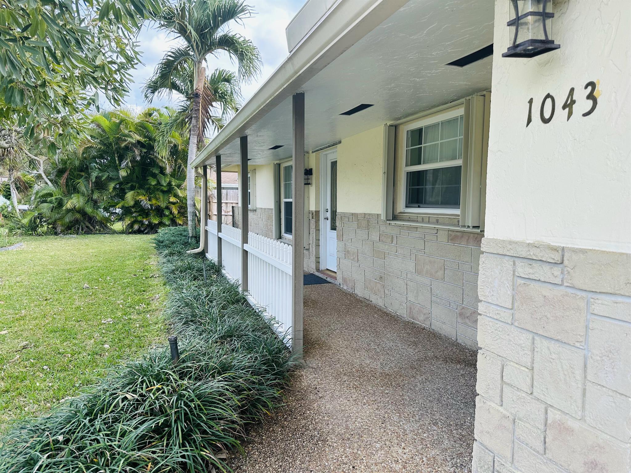 1043 Coral Drive