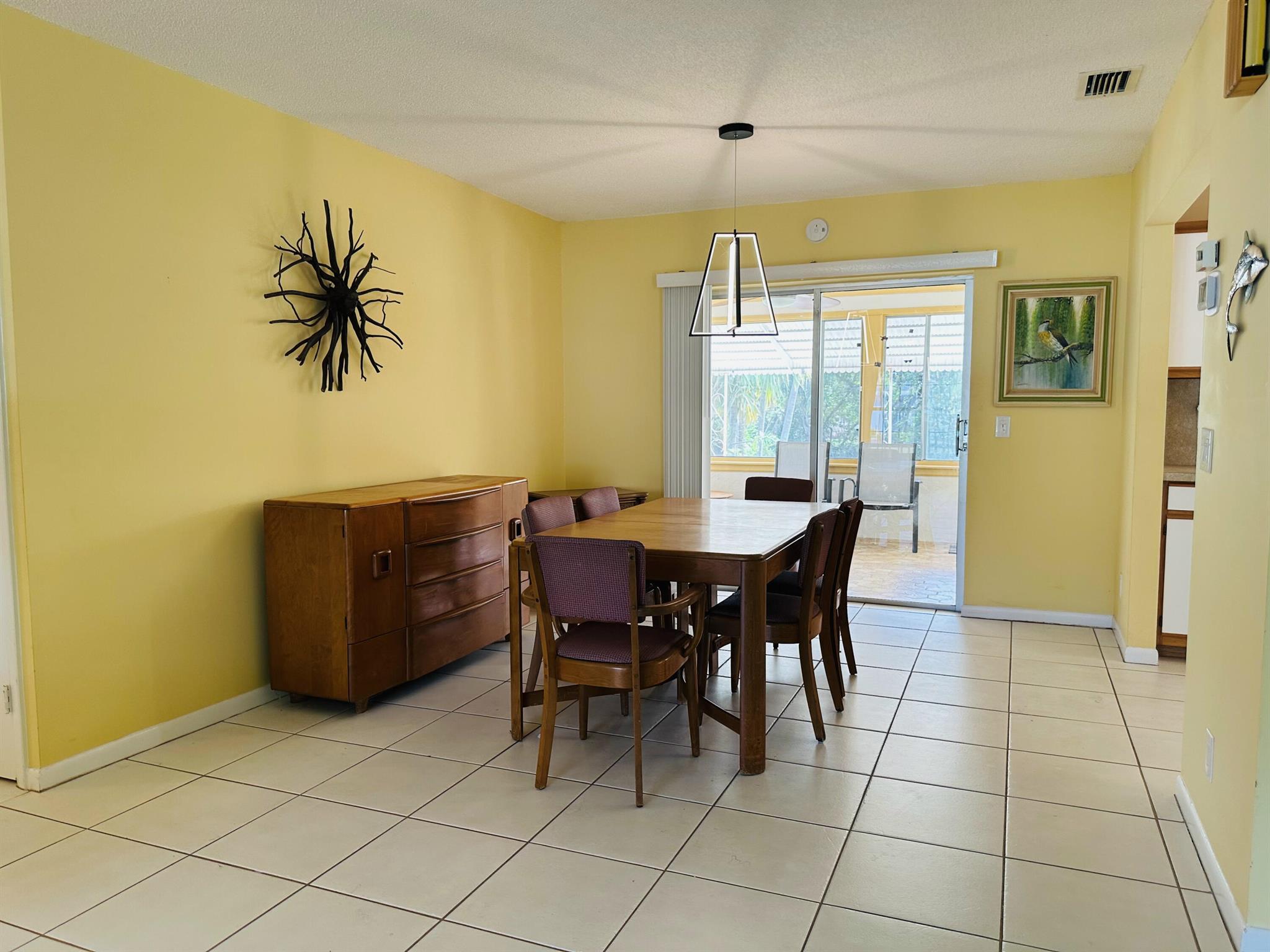 1043 Coral Drive