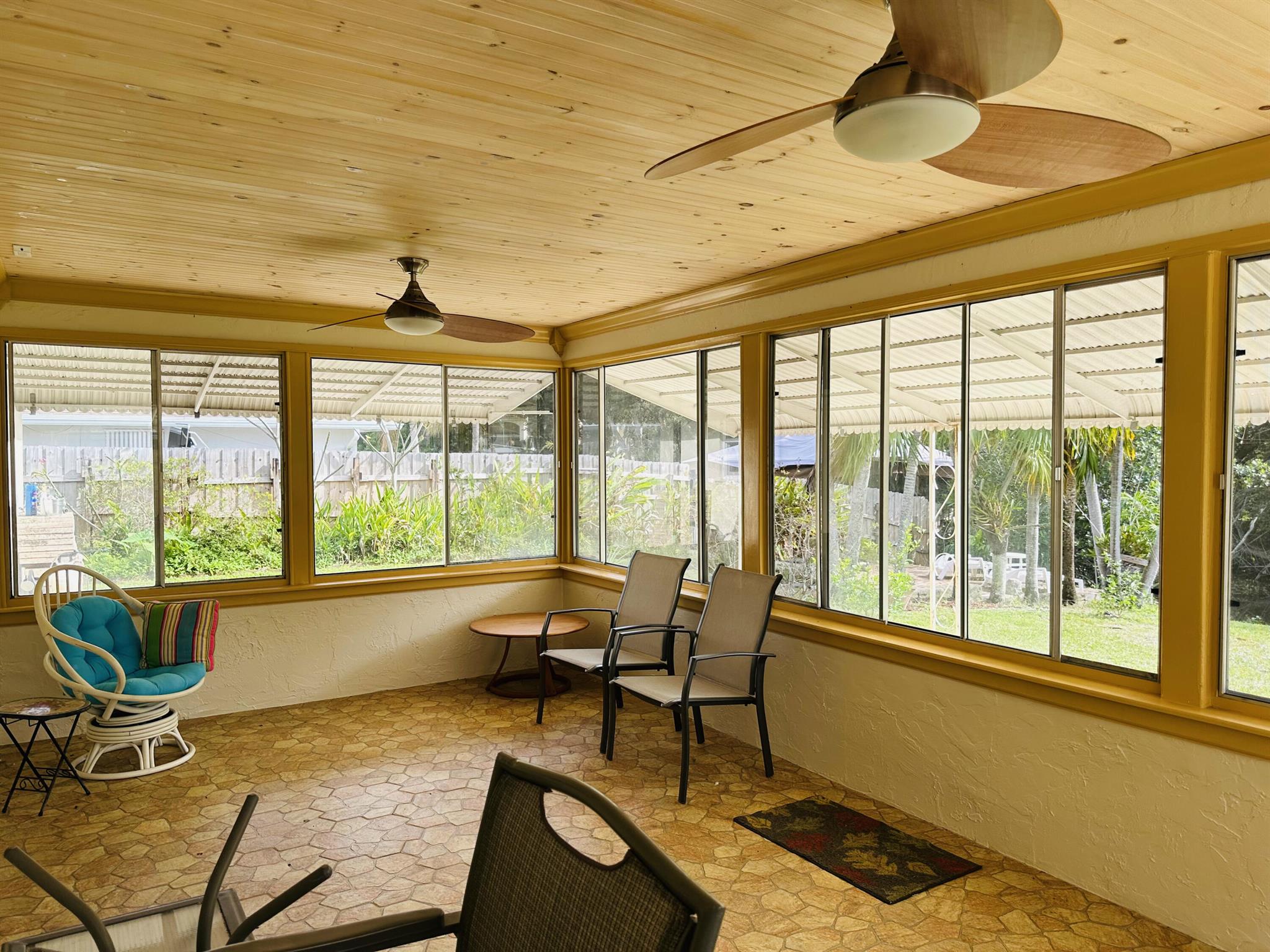1043 Coral Drive