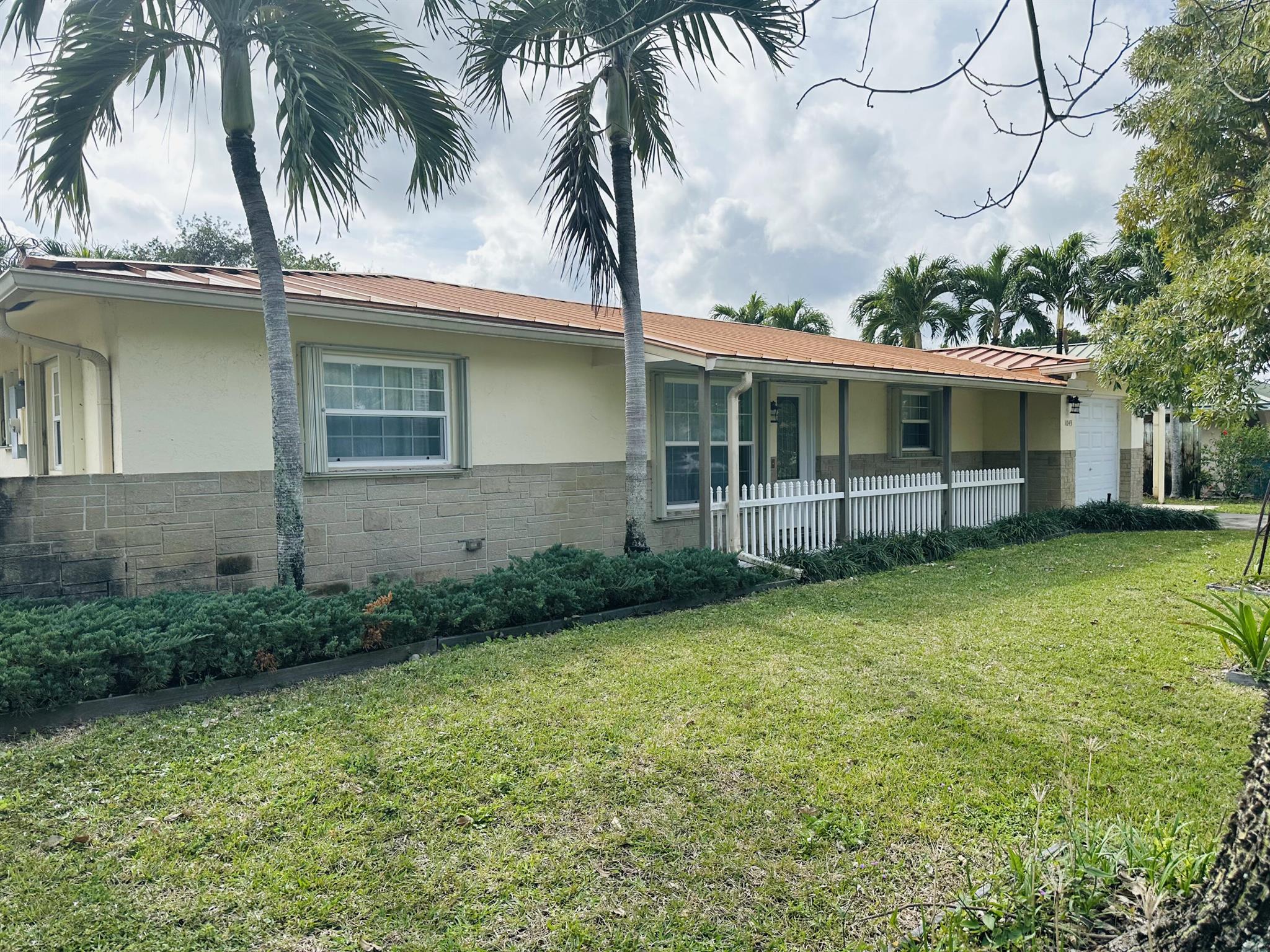 1043 Coral Drive
