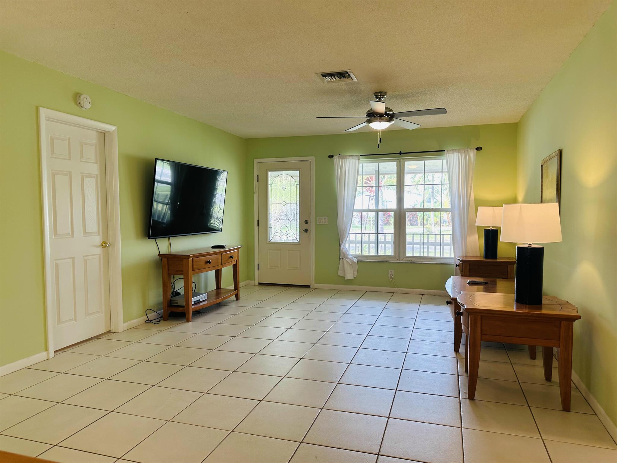1043 Coral Drive