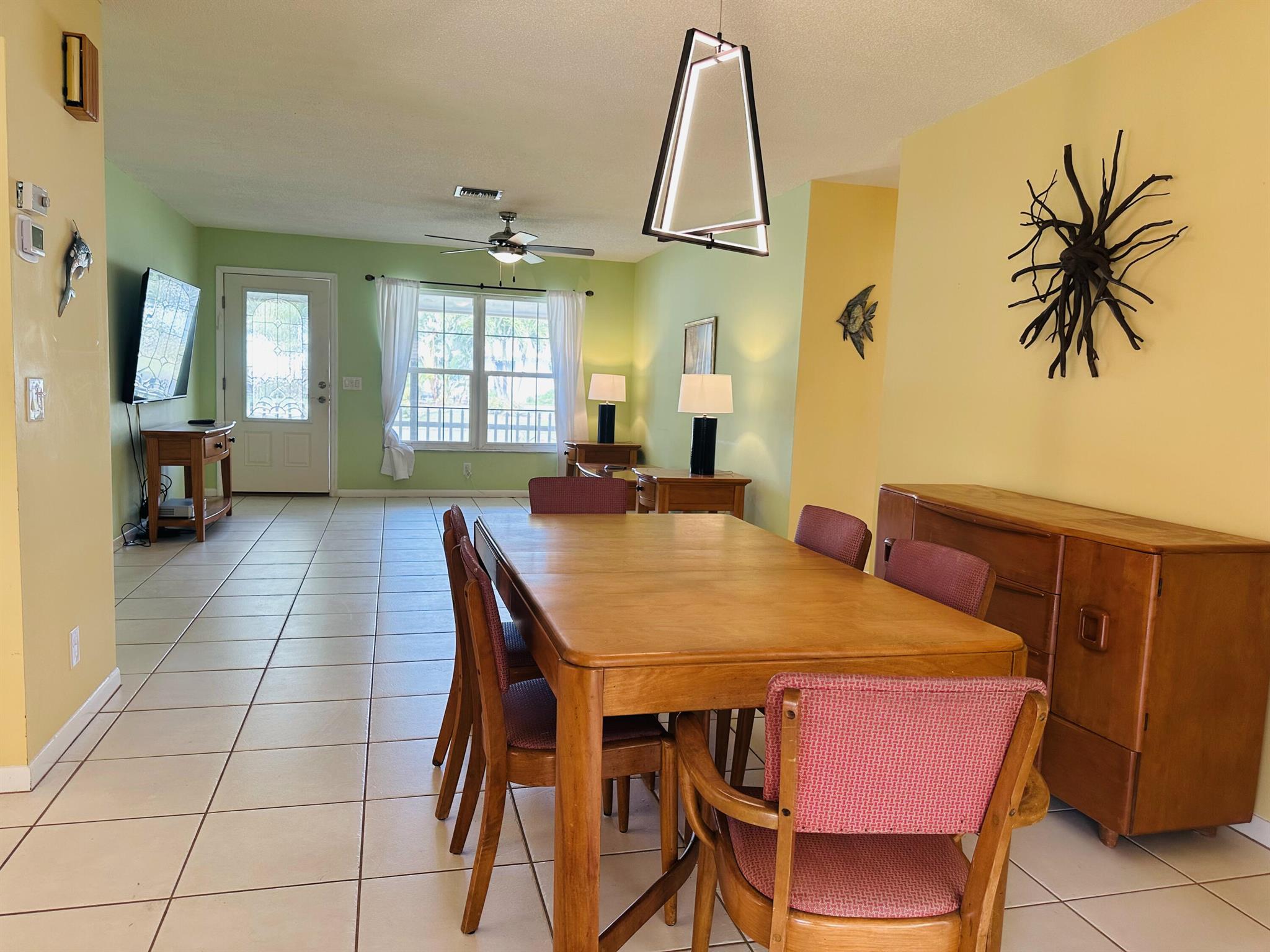 1043 Coral Drive