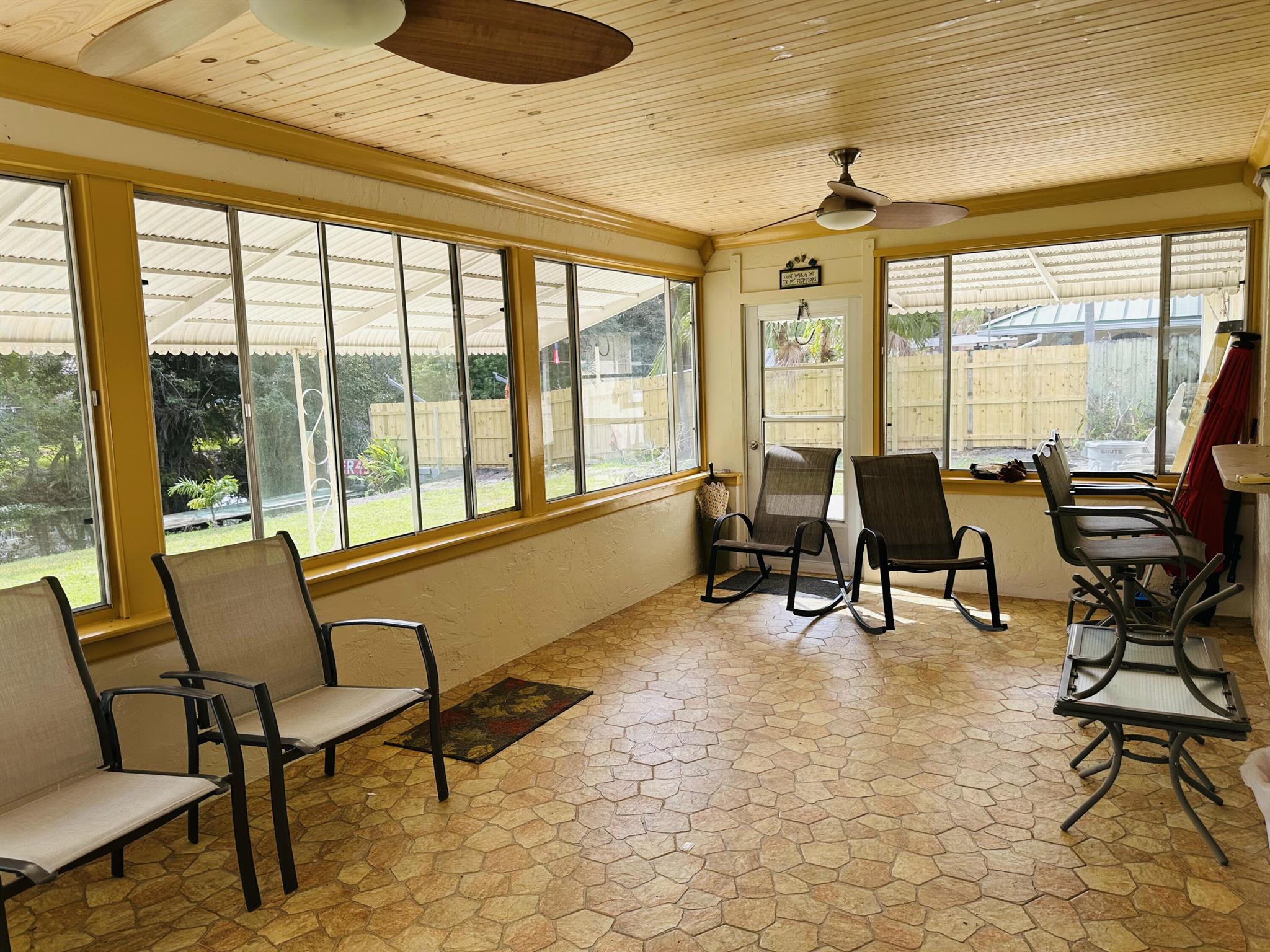 1043 Coral Drive