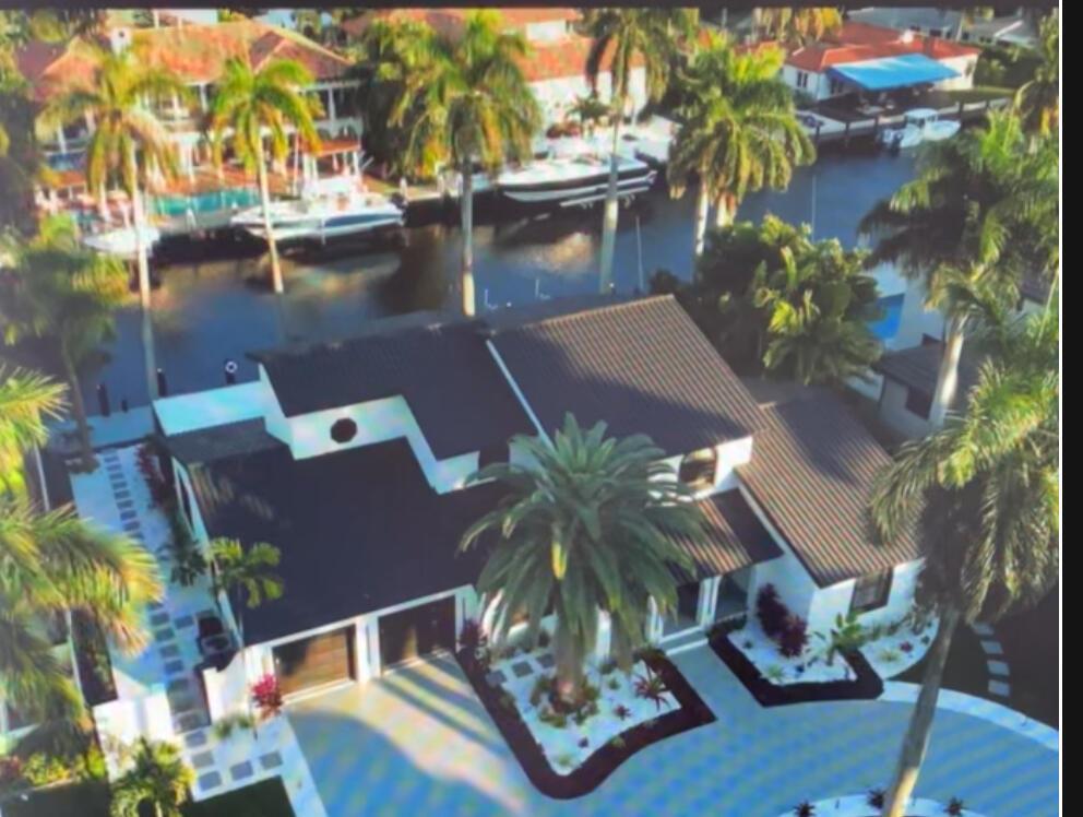 516 Royal Plaza Drive