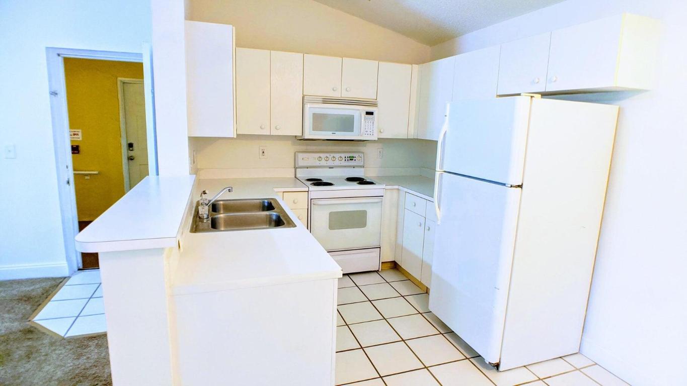 5580 NW 61 Street 623, Coconut Creek Unit: 623