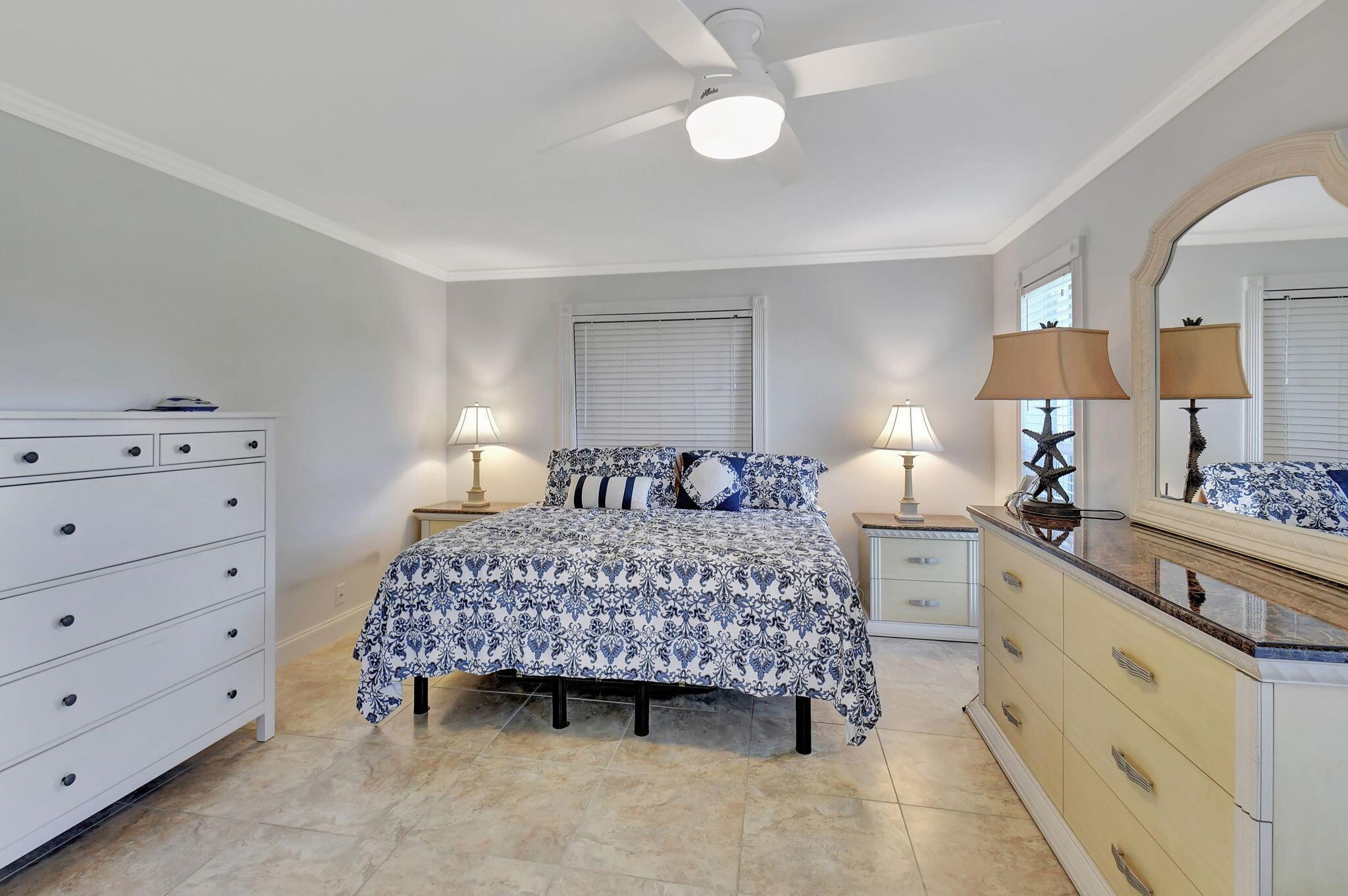 1935 NW 18th Street 104