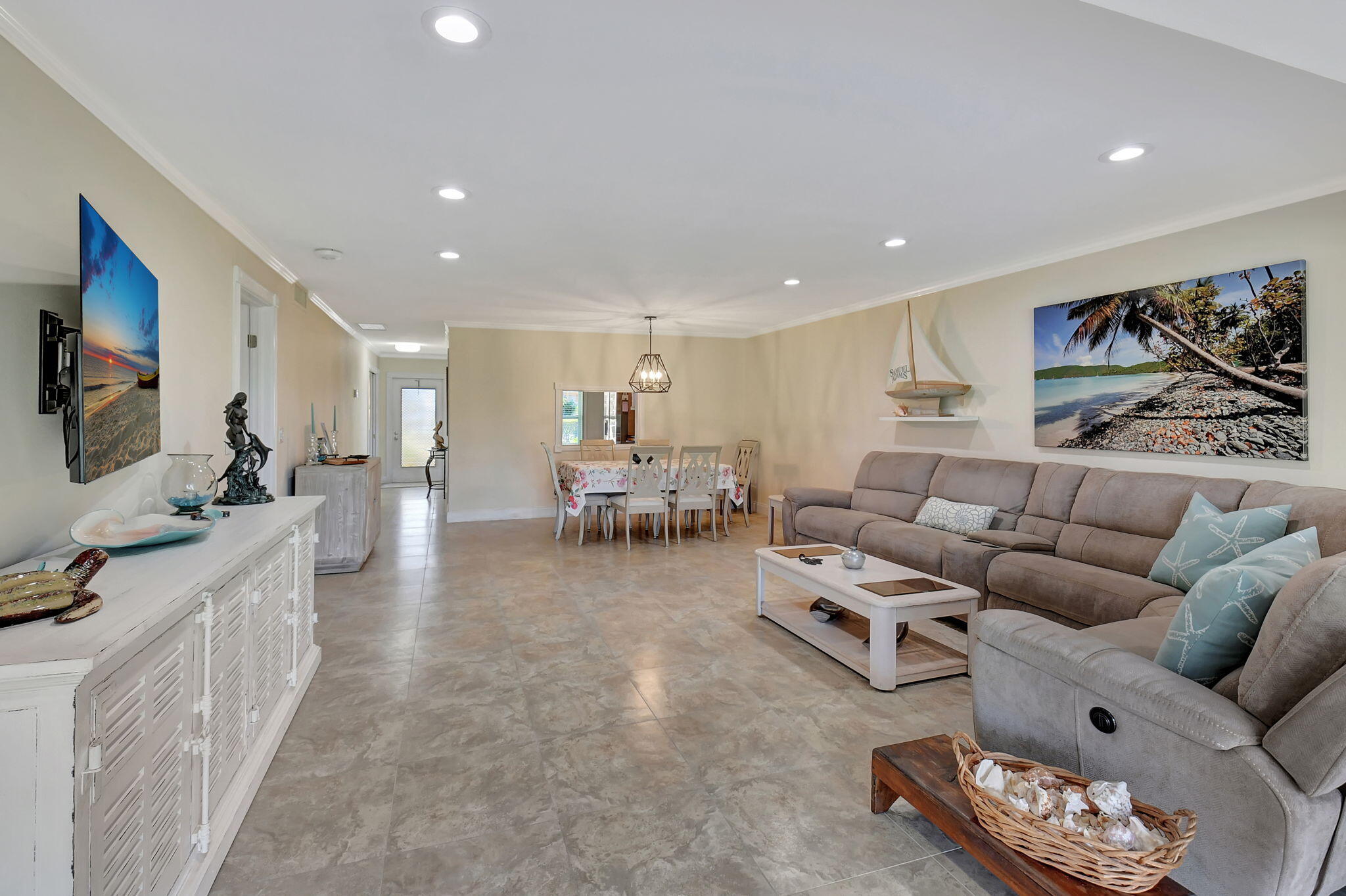 1935 NW 18th Street 104