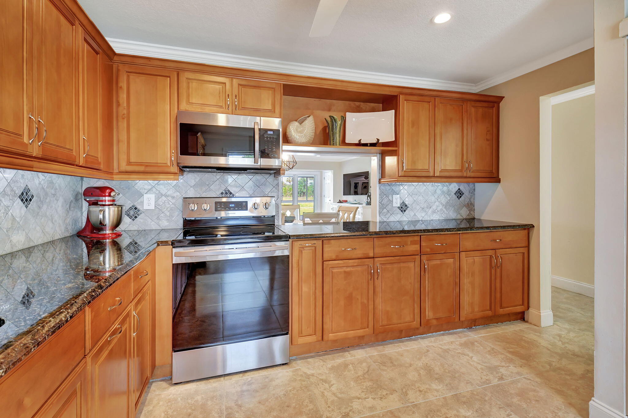 1935 NW 18th Street 104