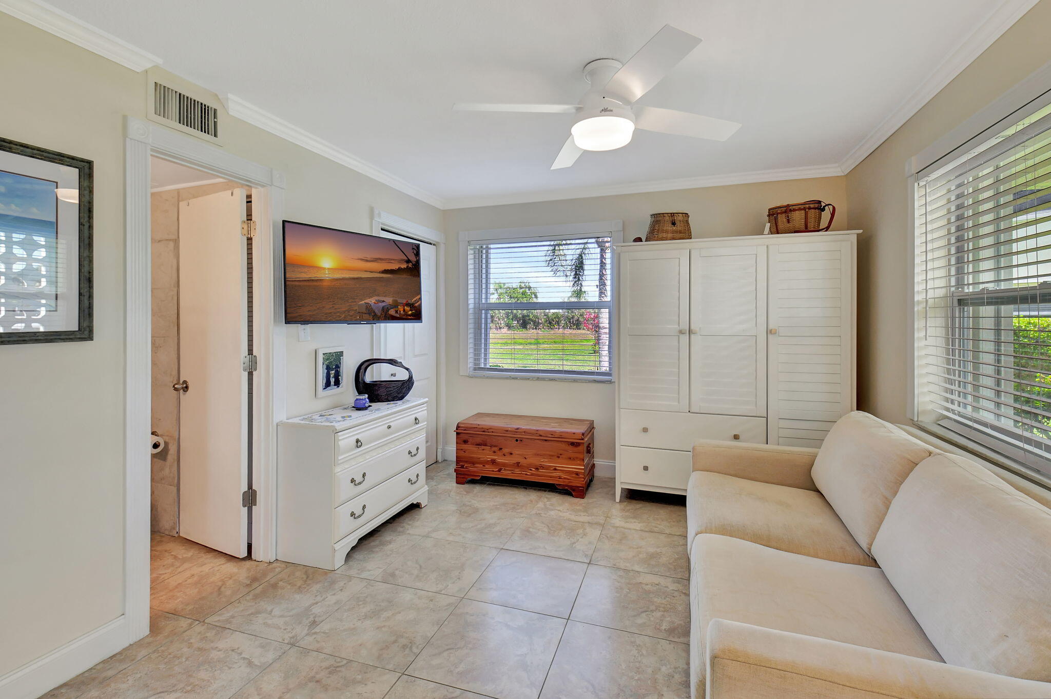 1935 NW 18th Street 104