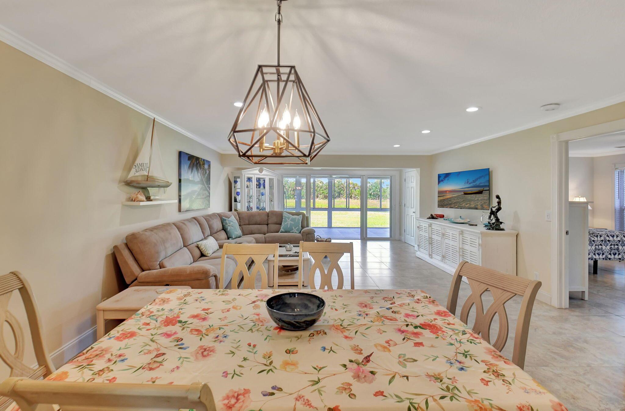 1935 NW 18th Street 104