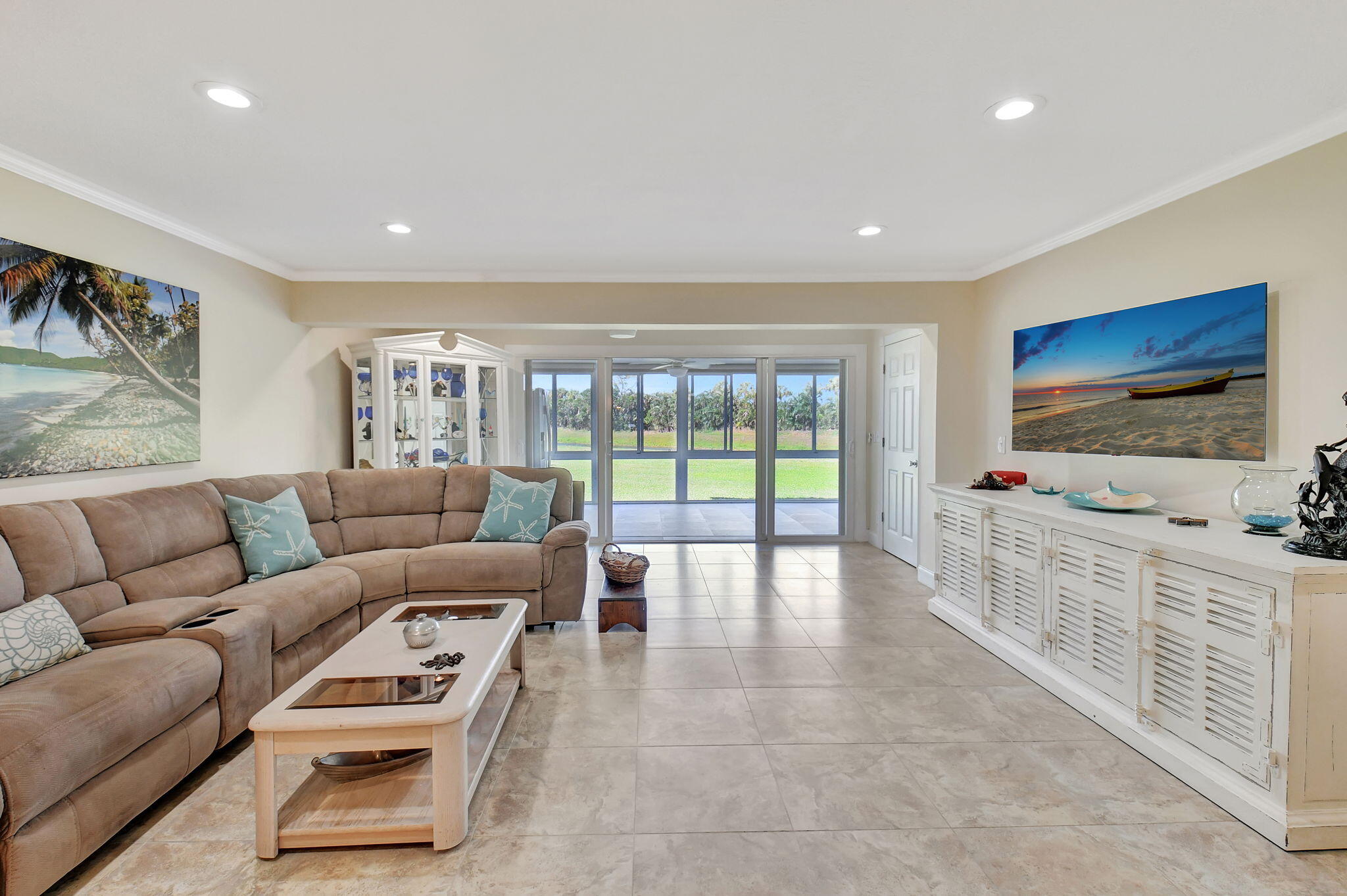 1935 NW 18th Street 104