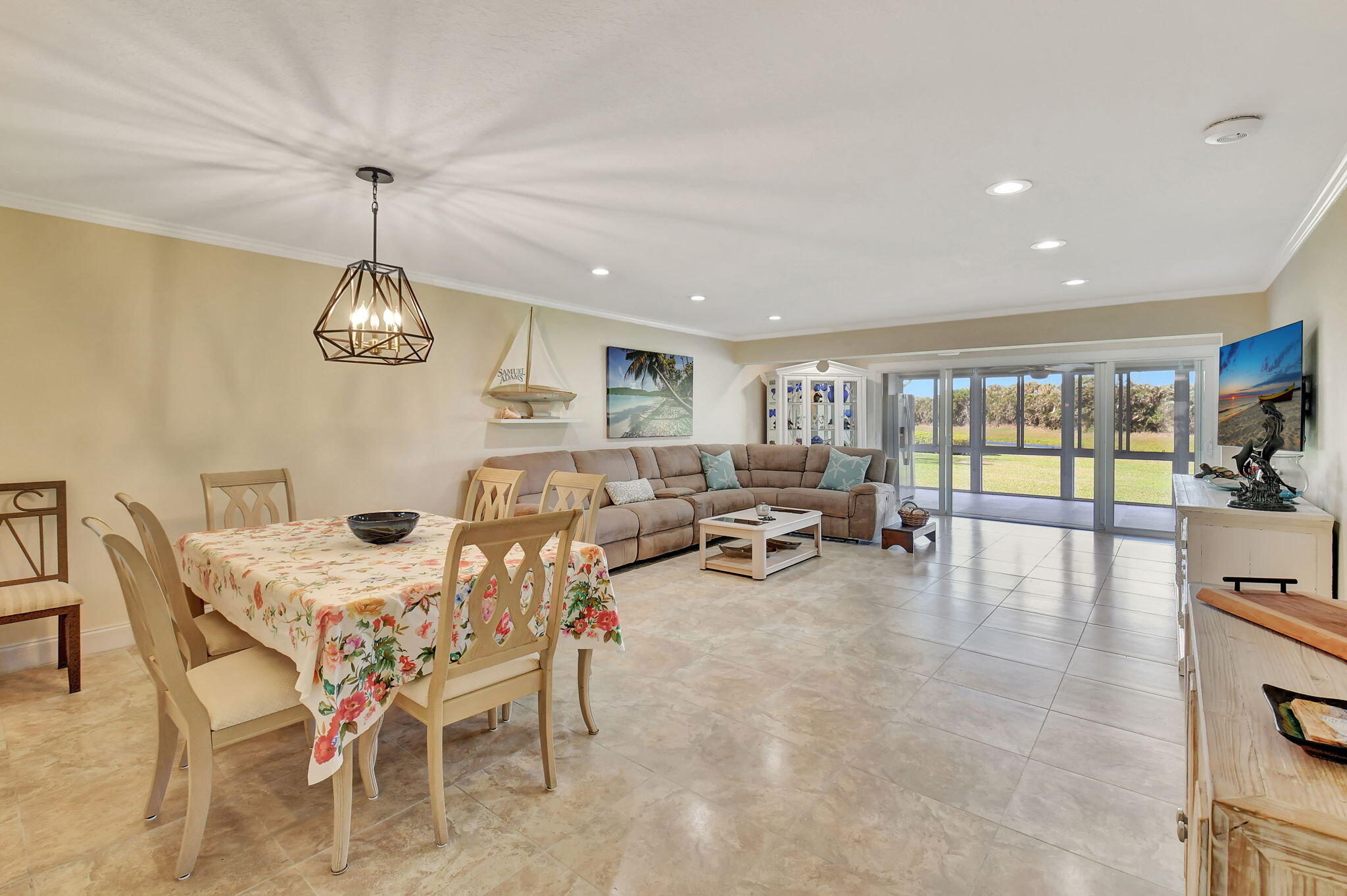 1935 NW 18th Street 104