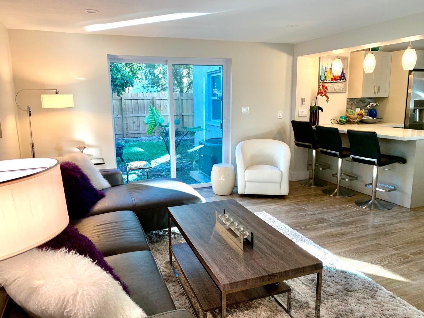 275 NE 16th Street