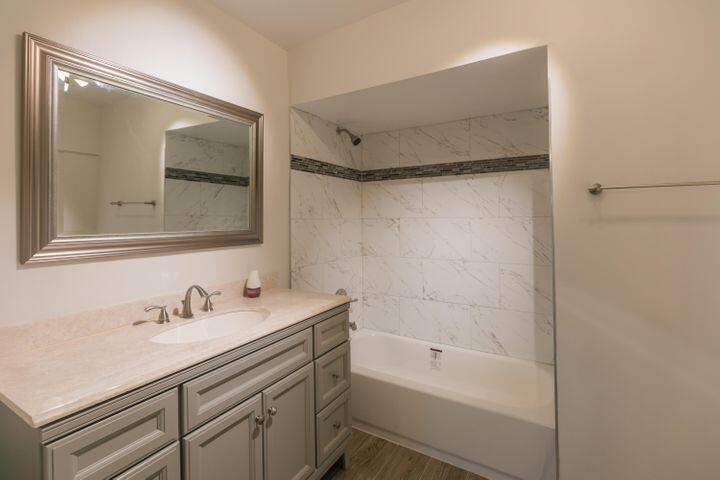 275 NE 16th Street
