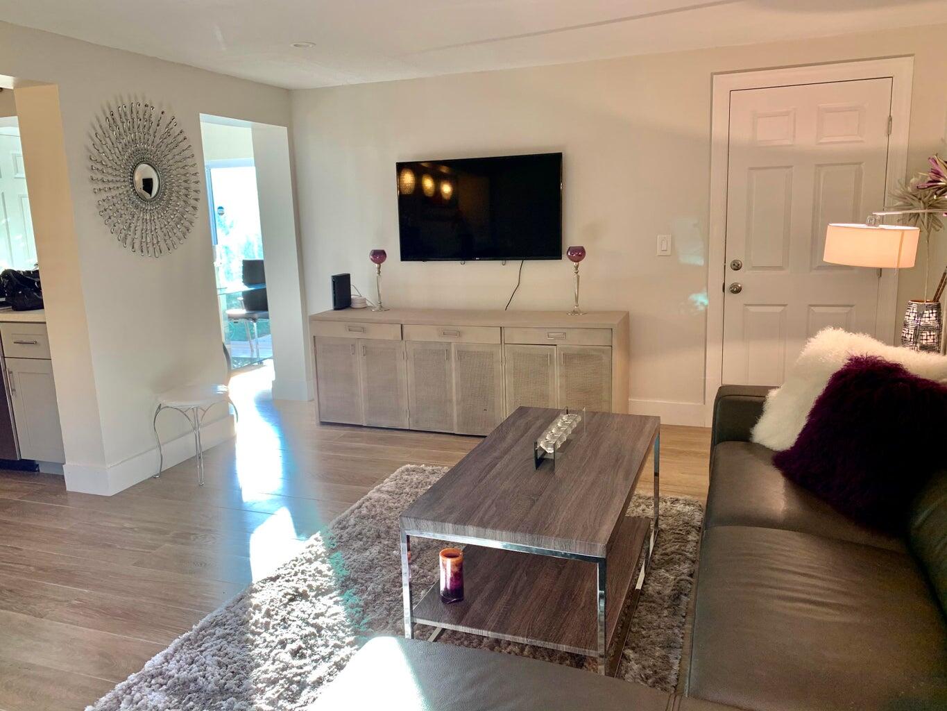 275 NE 16th Street