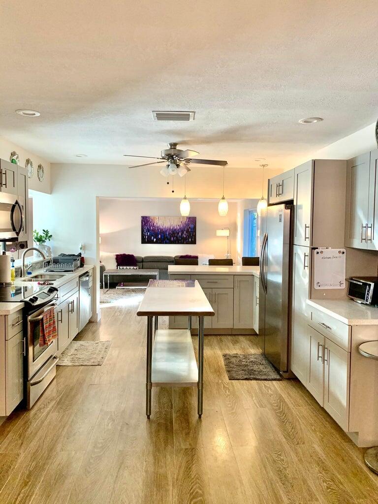 275 NE 16th Street
