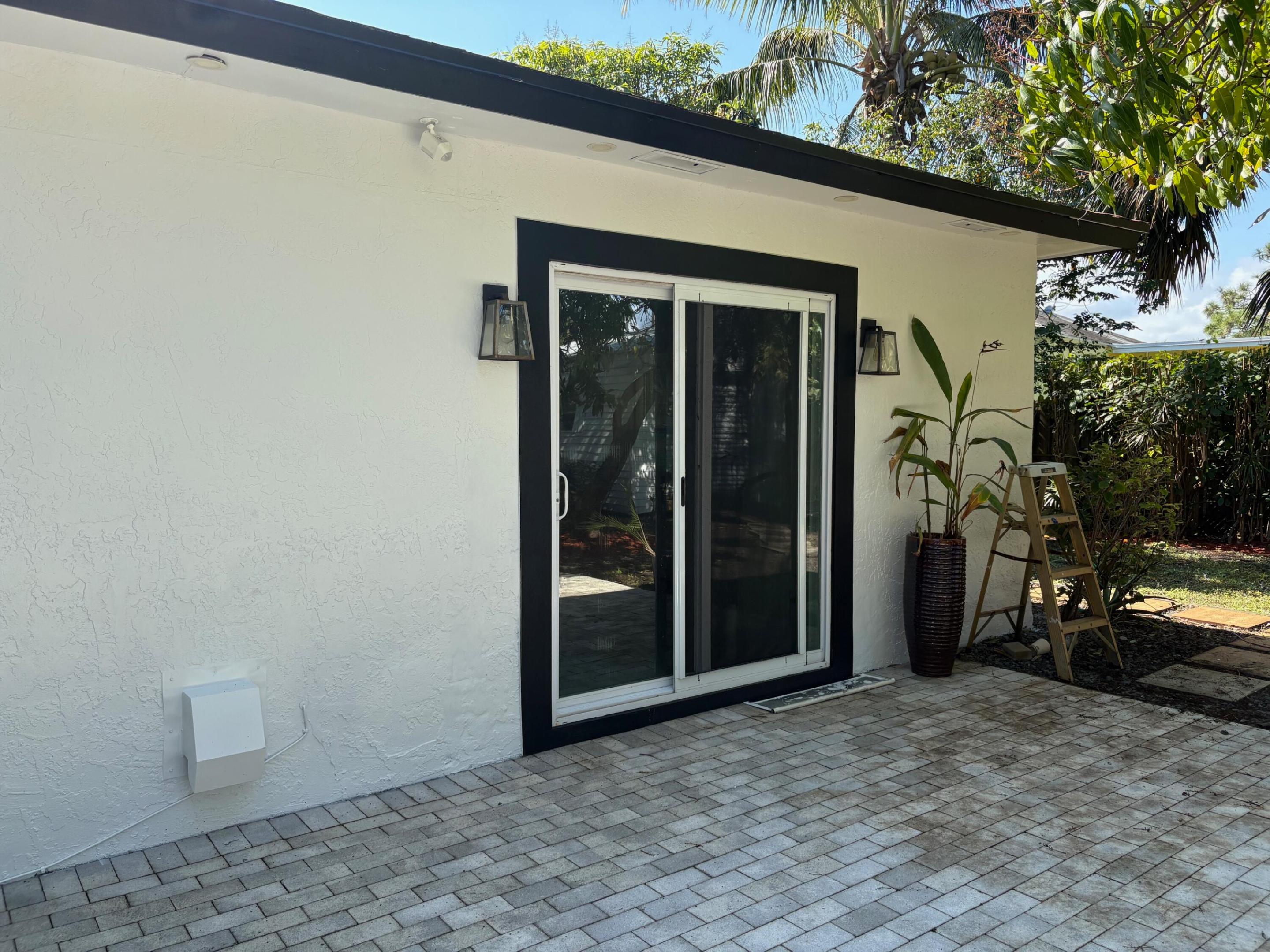 275 NE 16th Street