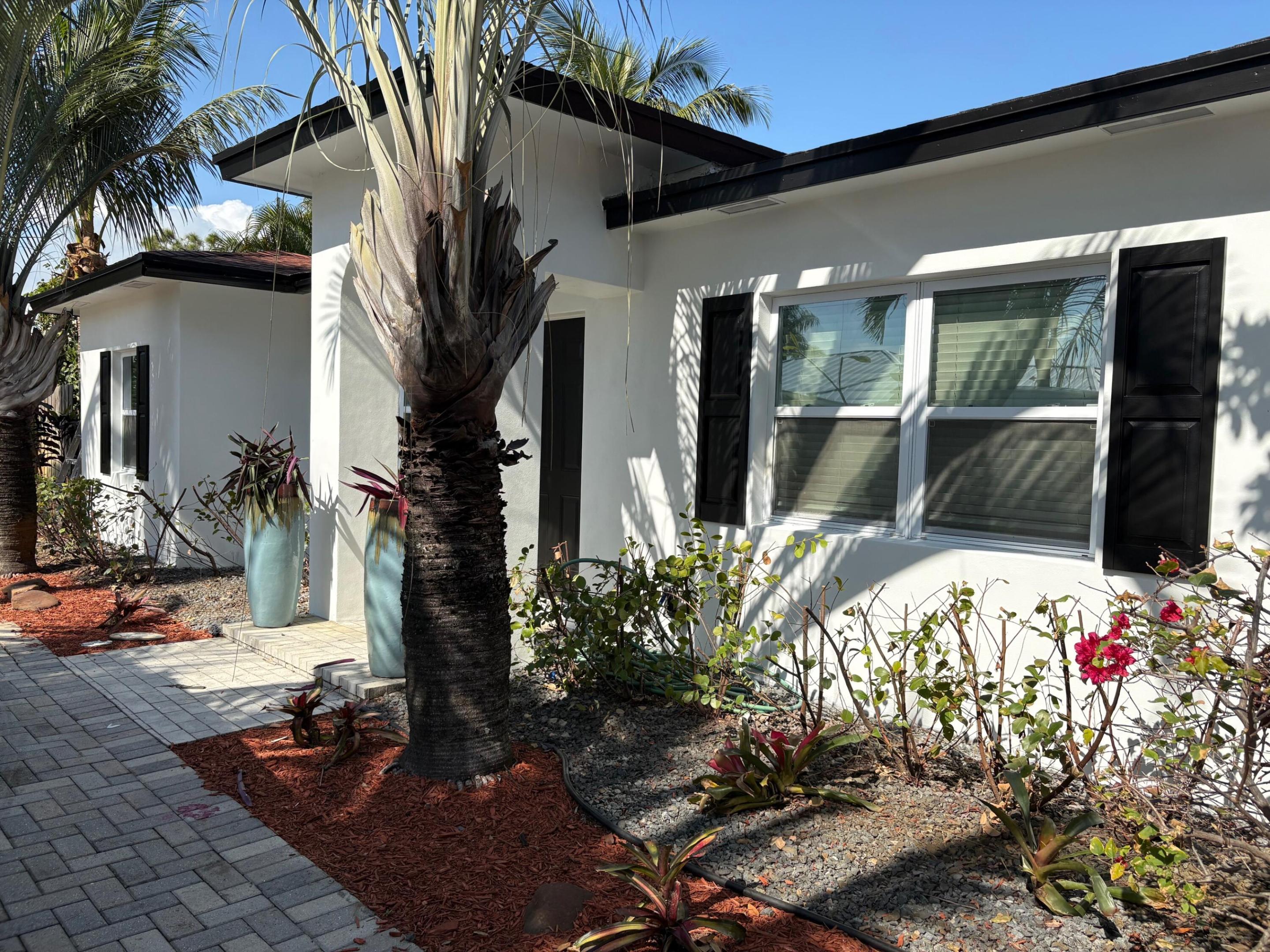 275 NE 16th Street