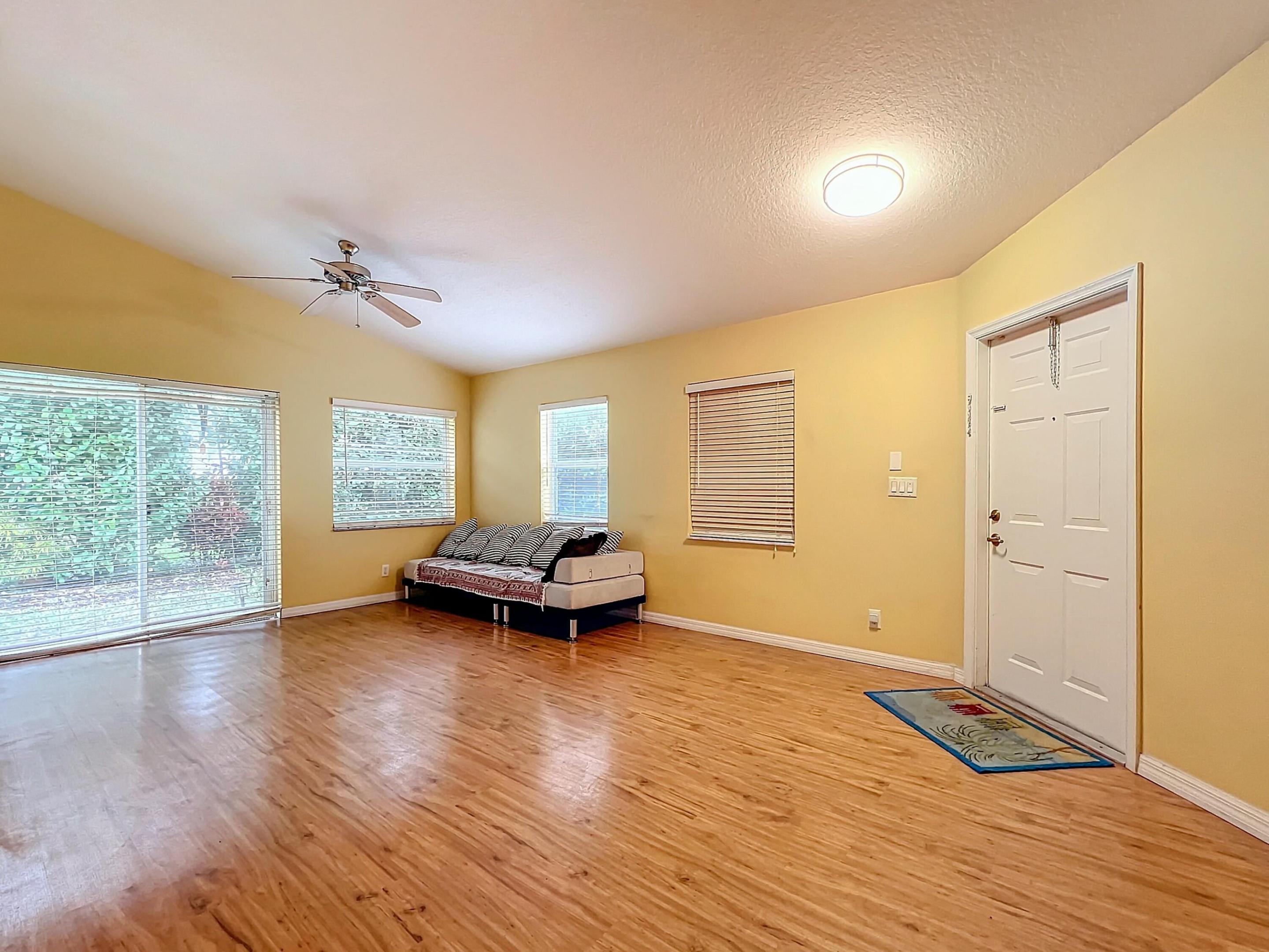 6446 Willoughby Circle