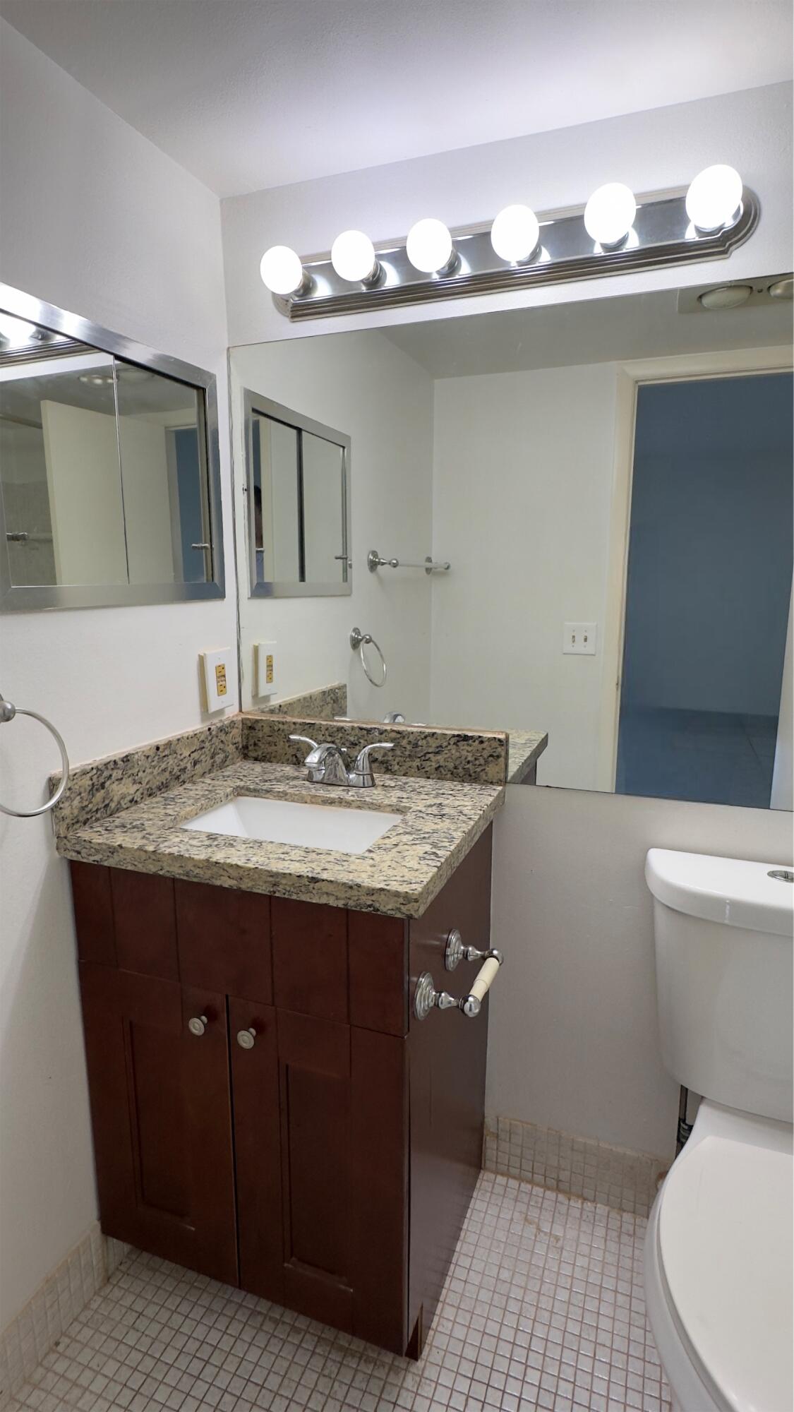 1038 Harwood D