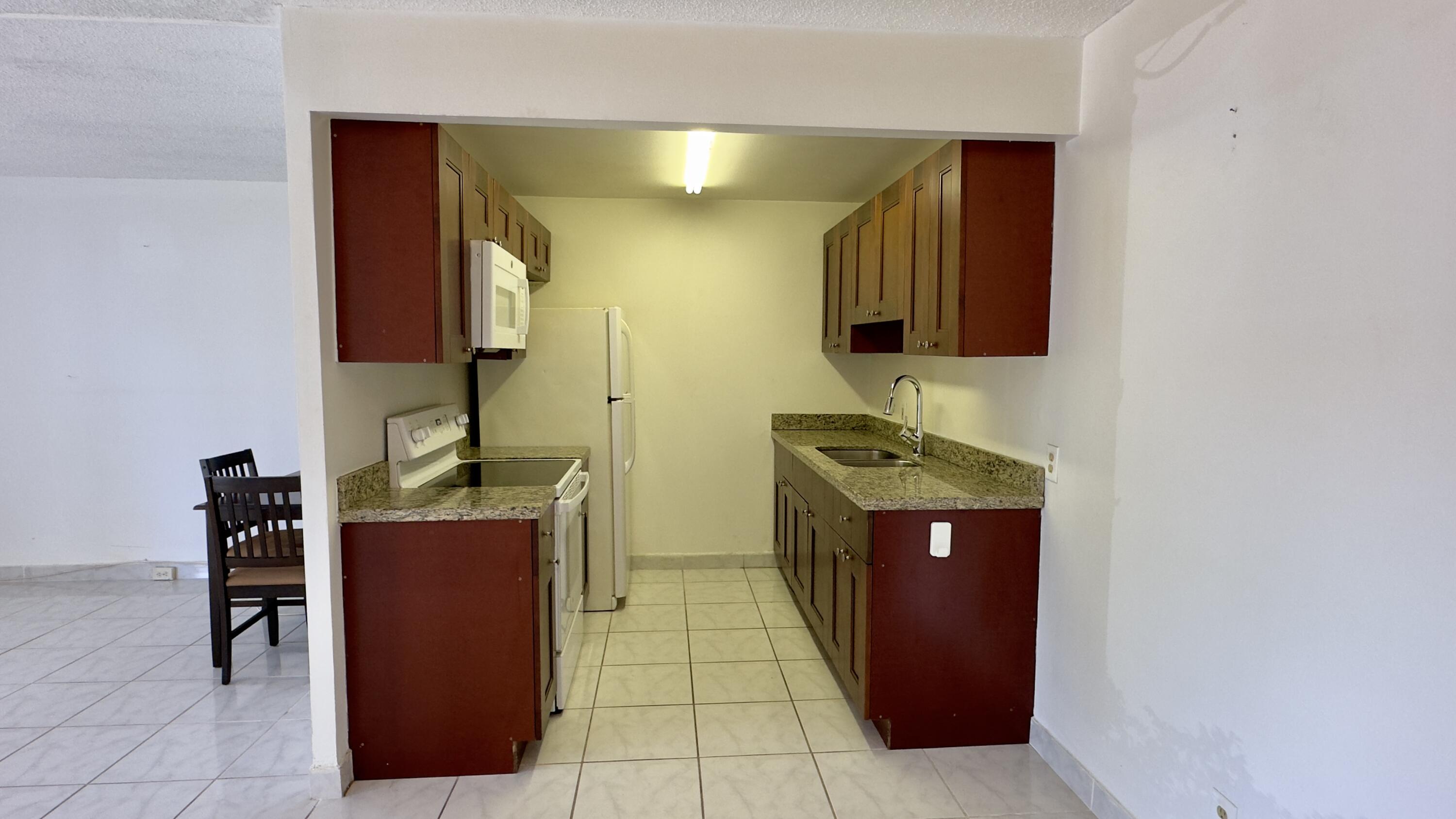 1038 Harwood D