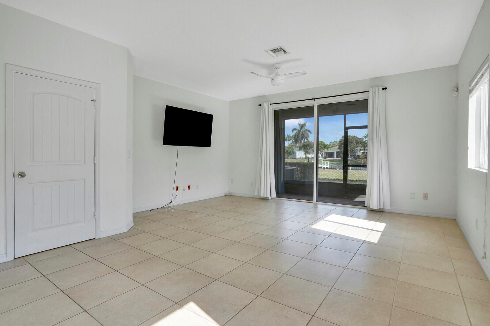 1101 Vermilion Drive