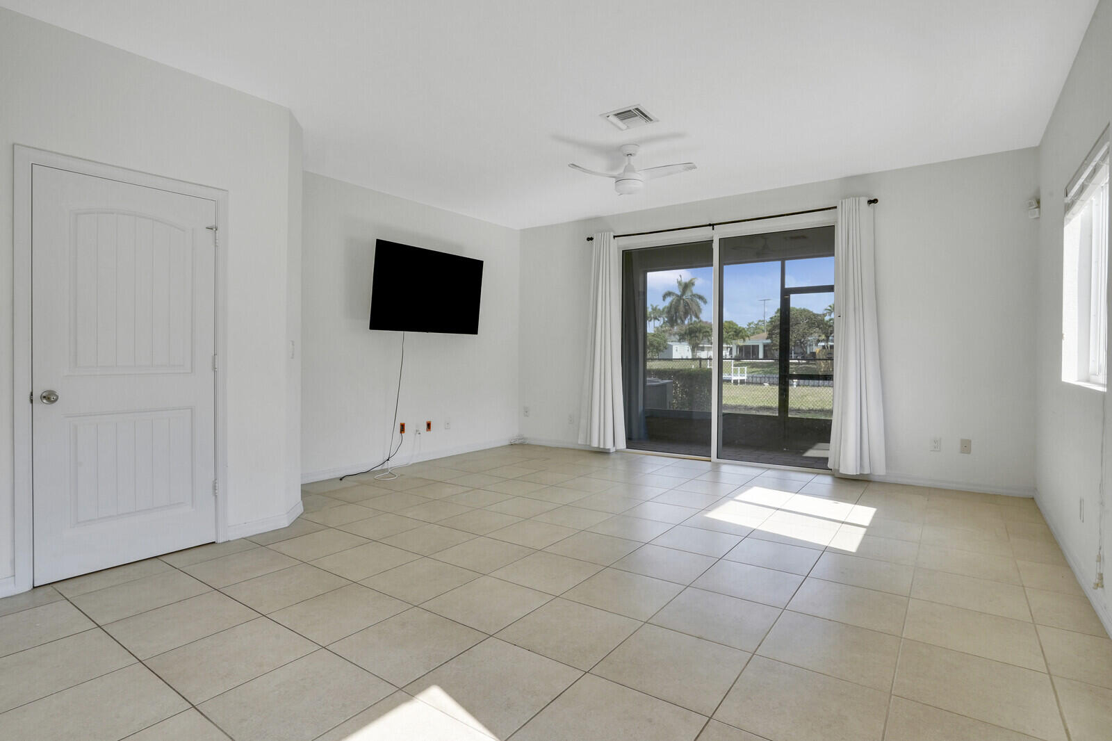 1101 Vermilion Drive