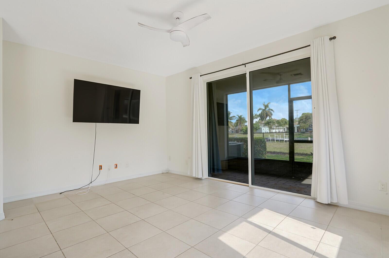 1101 Vermilion Drive