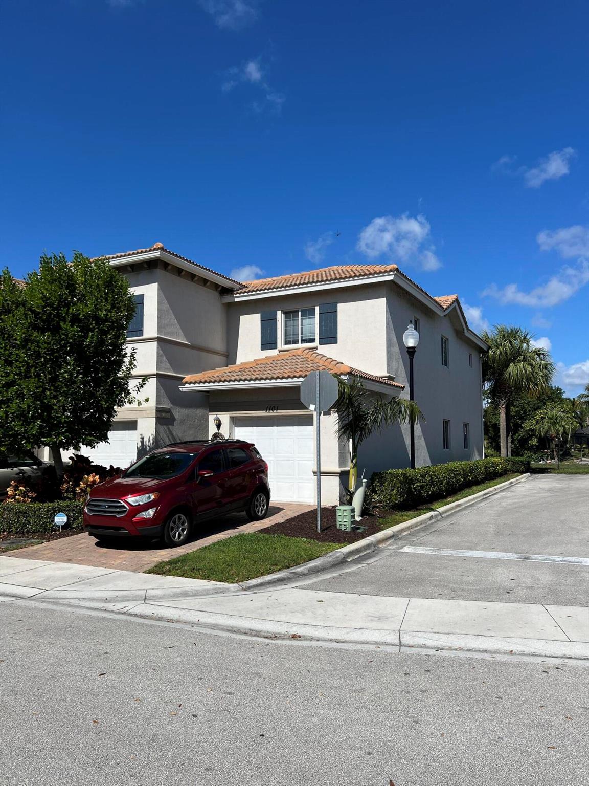 1101 Vermilion Drive