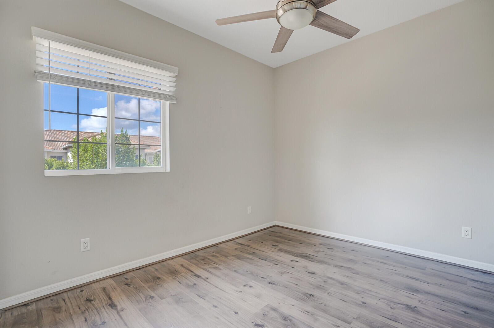 1101 Vermilion Drive