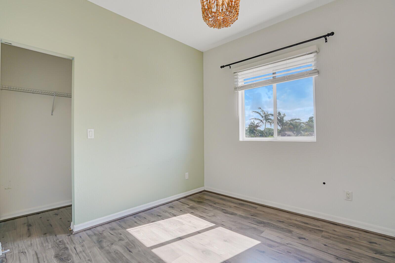 1101 Vermilion Drive