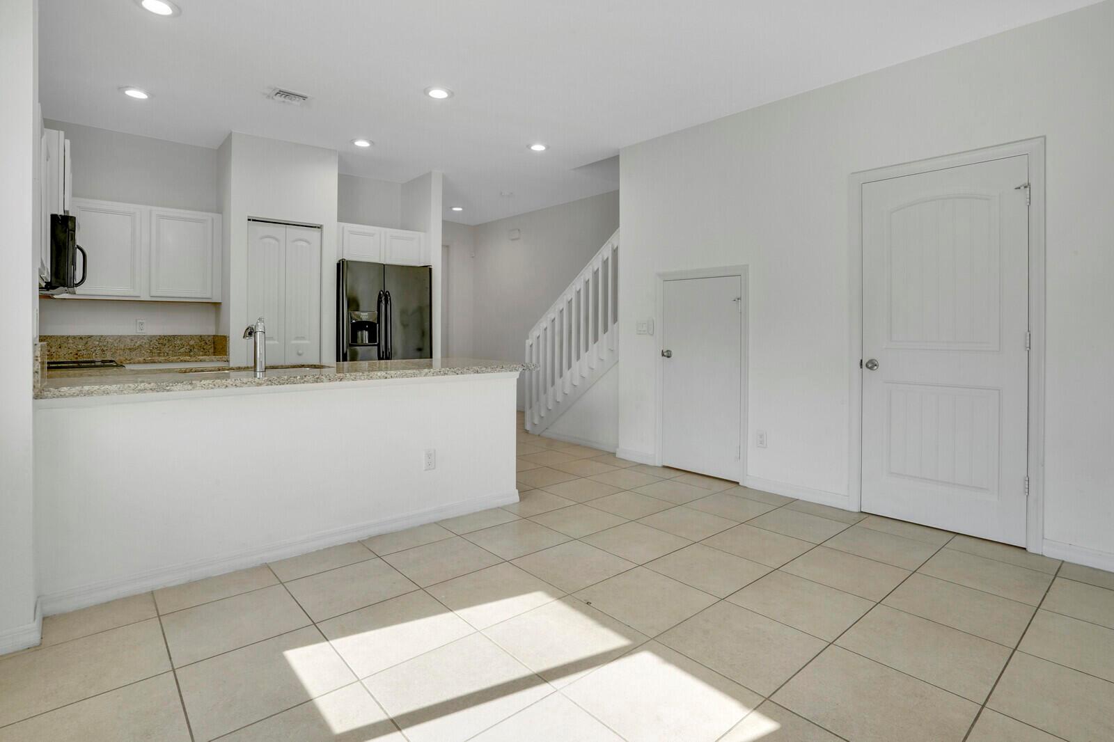 1101 Vermilion Drive
