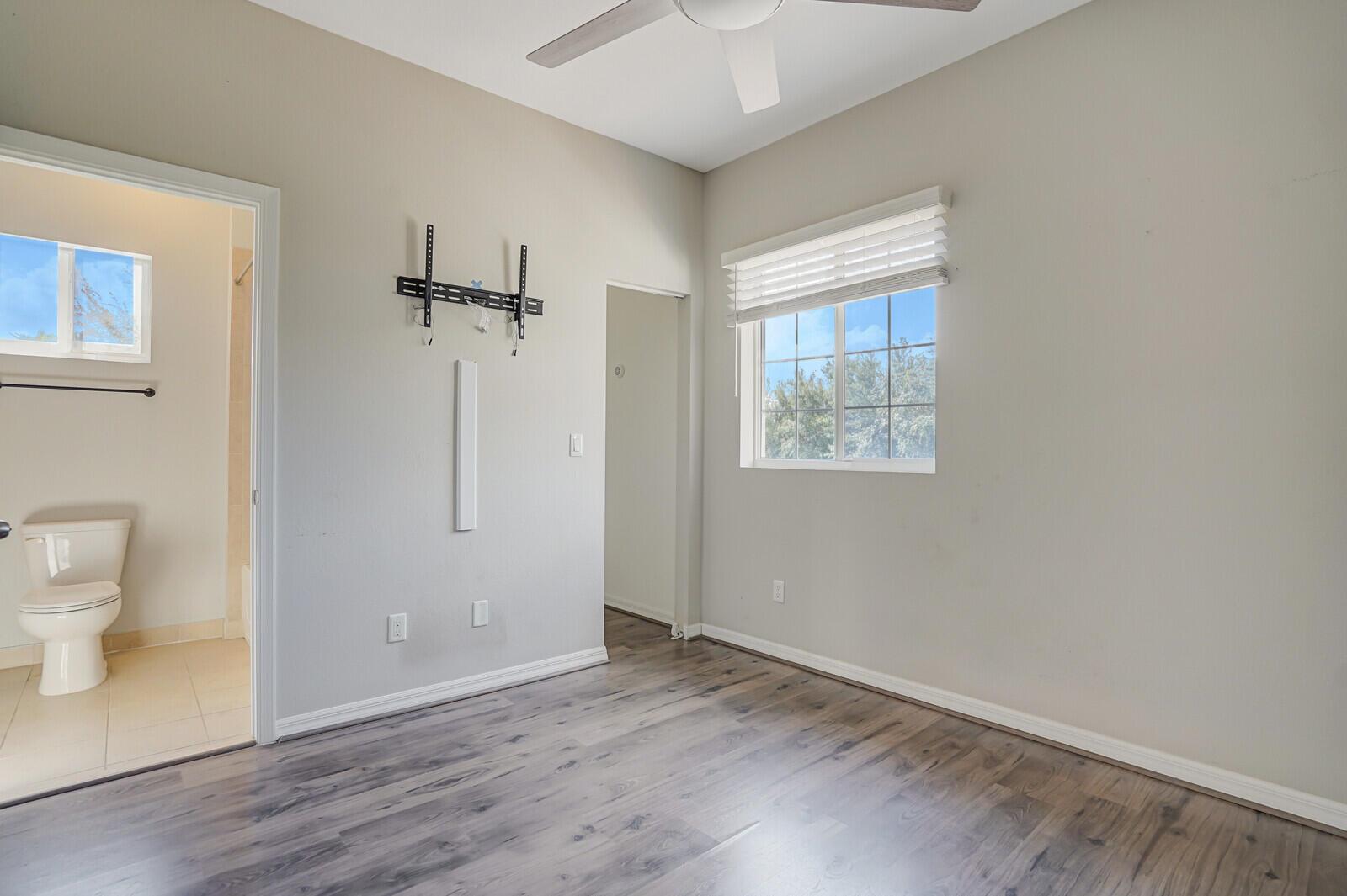 1101 Vermilion Drive