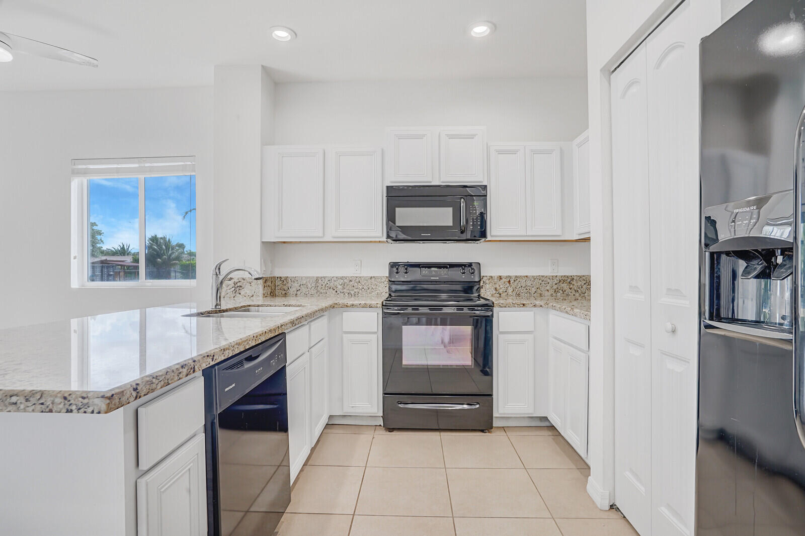 1101 Vermilion Drive