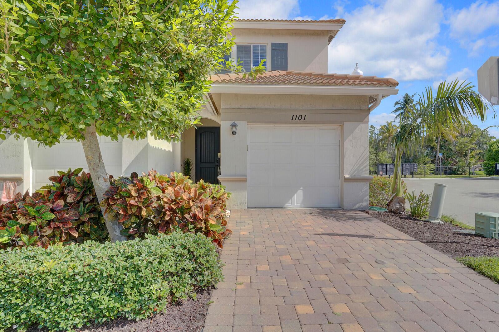 1101 Vermilion Drive