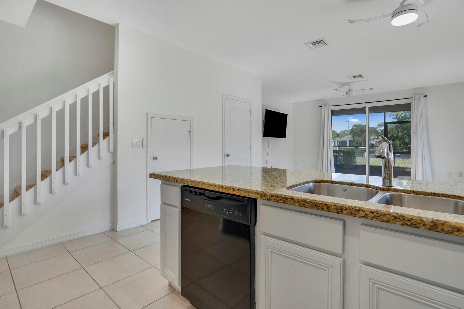 1101 Vermilion Drive