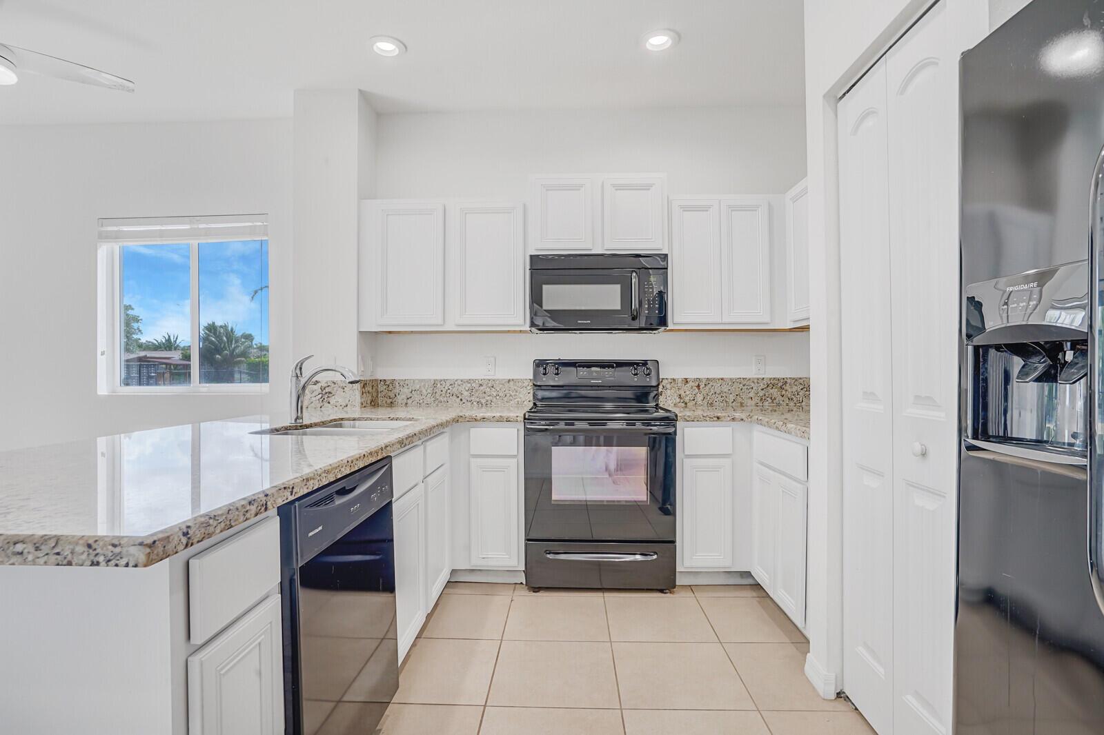 1101 Vermilion Drive