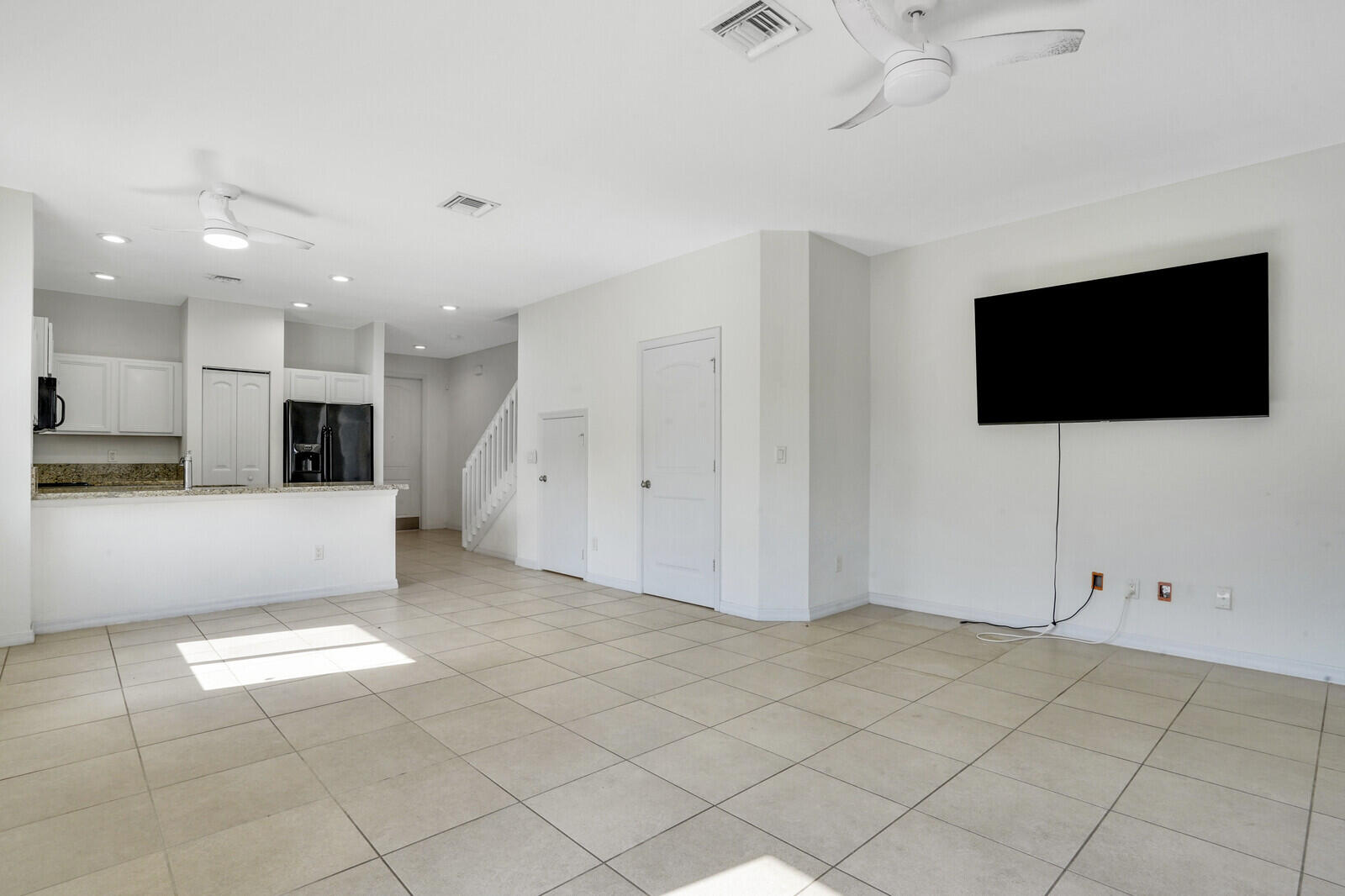 1101 Vermilion Drive