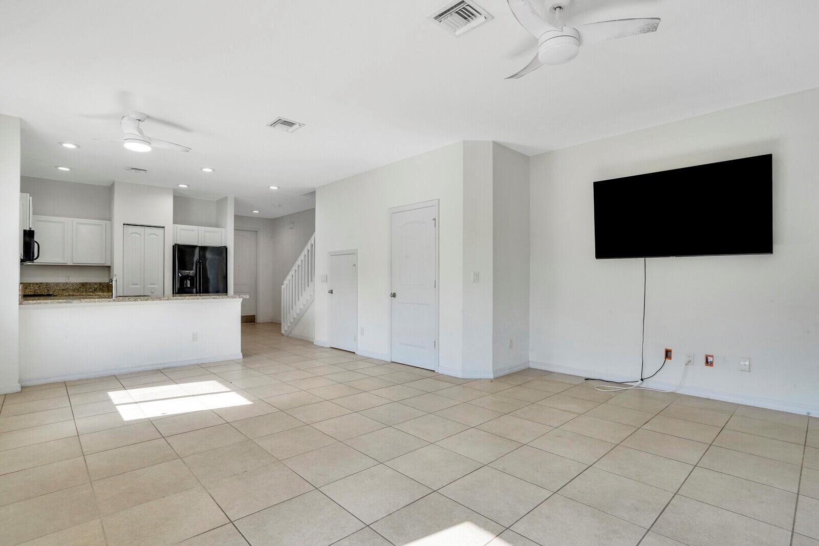 1101 Vermilion Drive