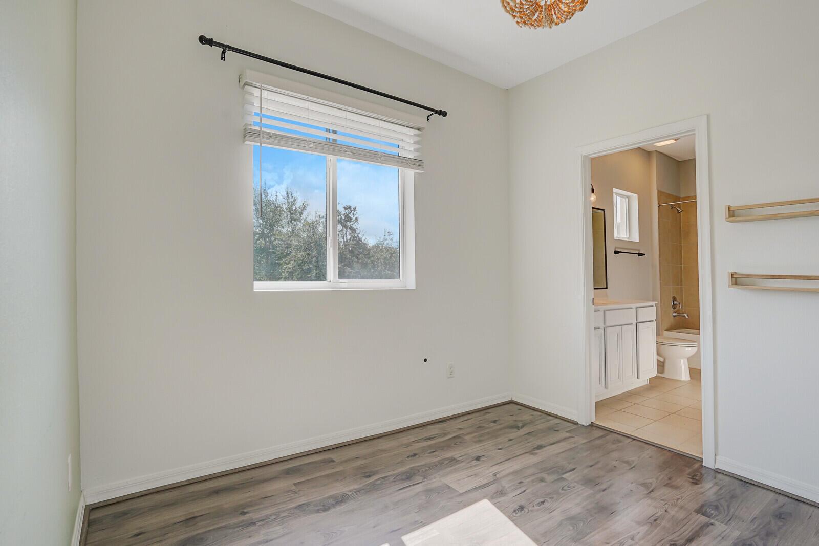 1101 Vermilion Drive