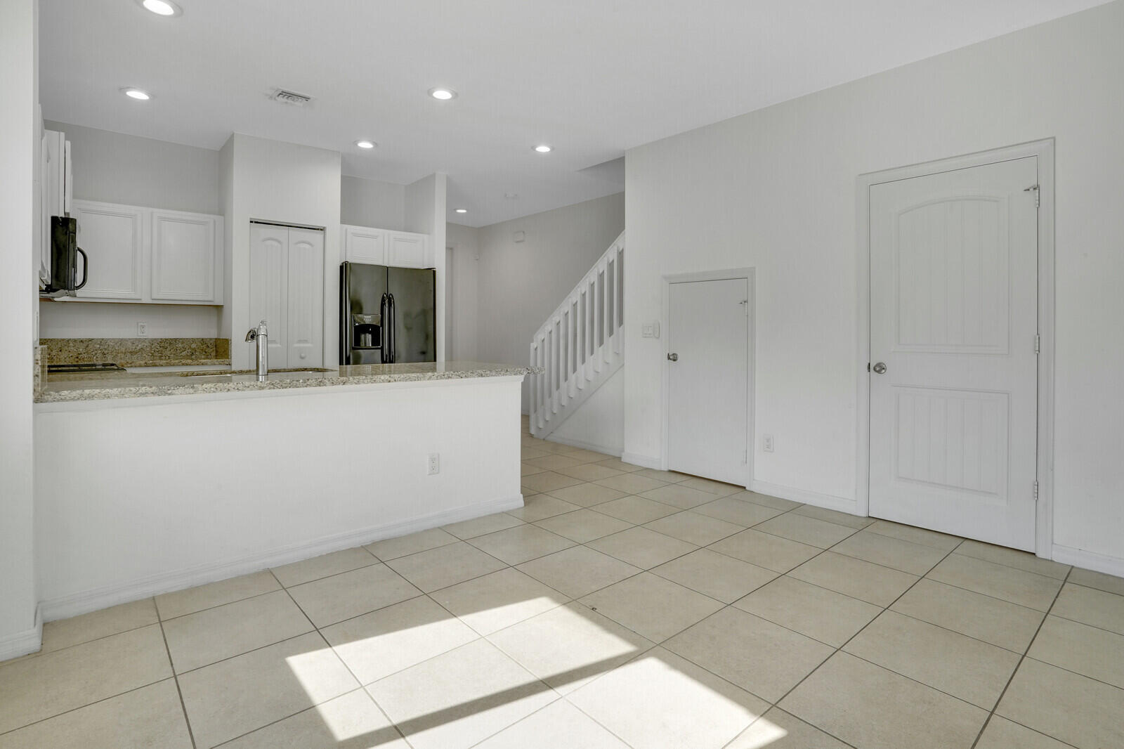 1101 Vermilion Drive