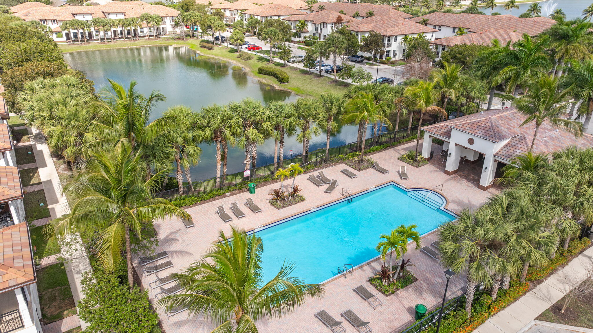 4720 Mimosa Place 904