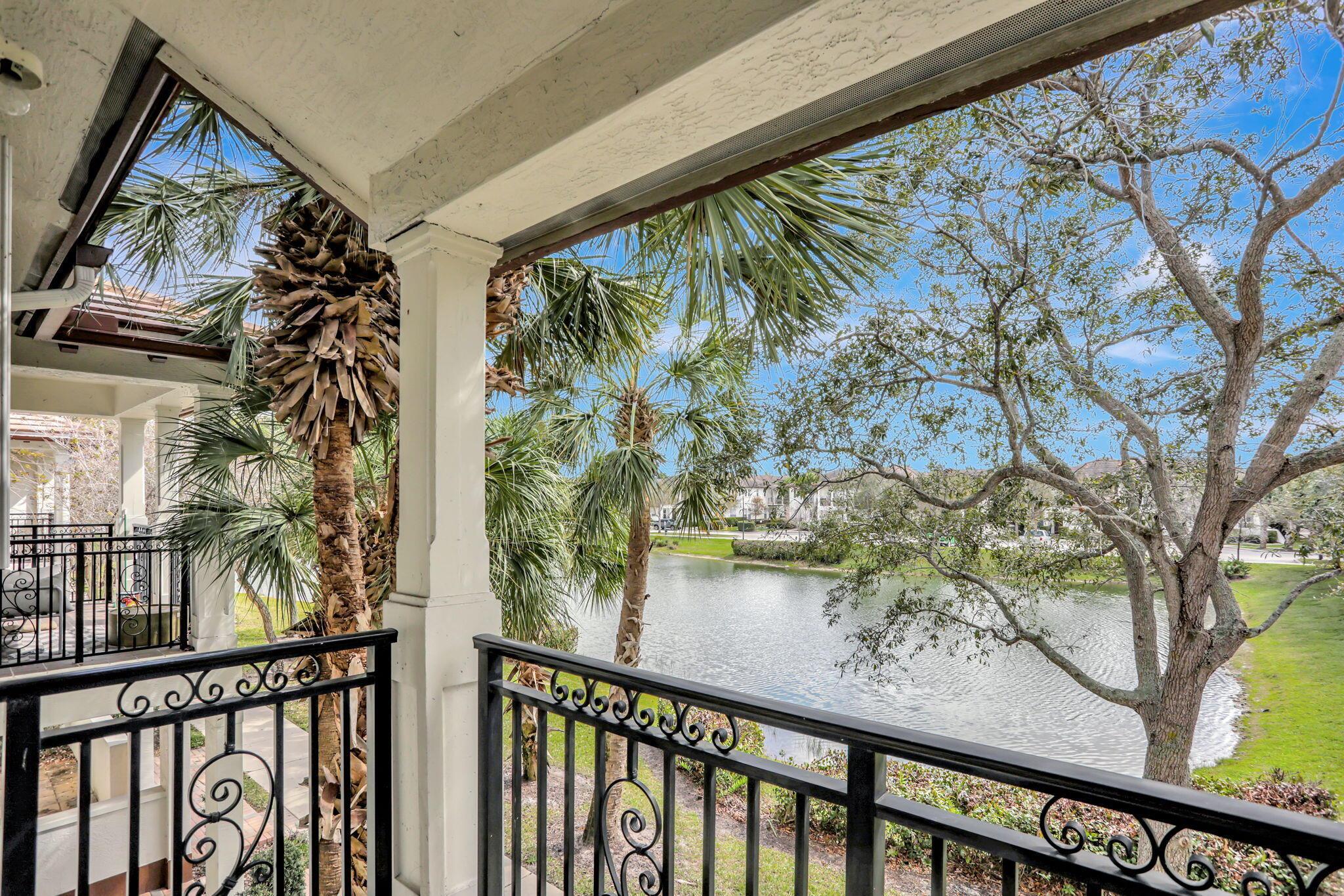 4720 Mimosa Place 904