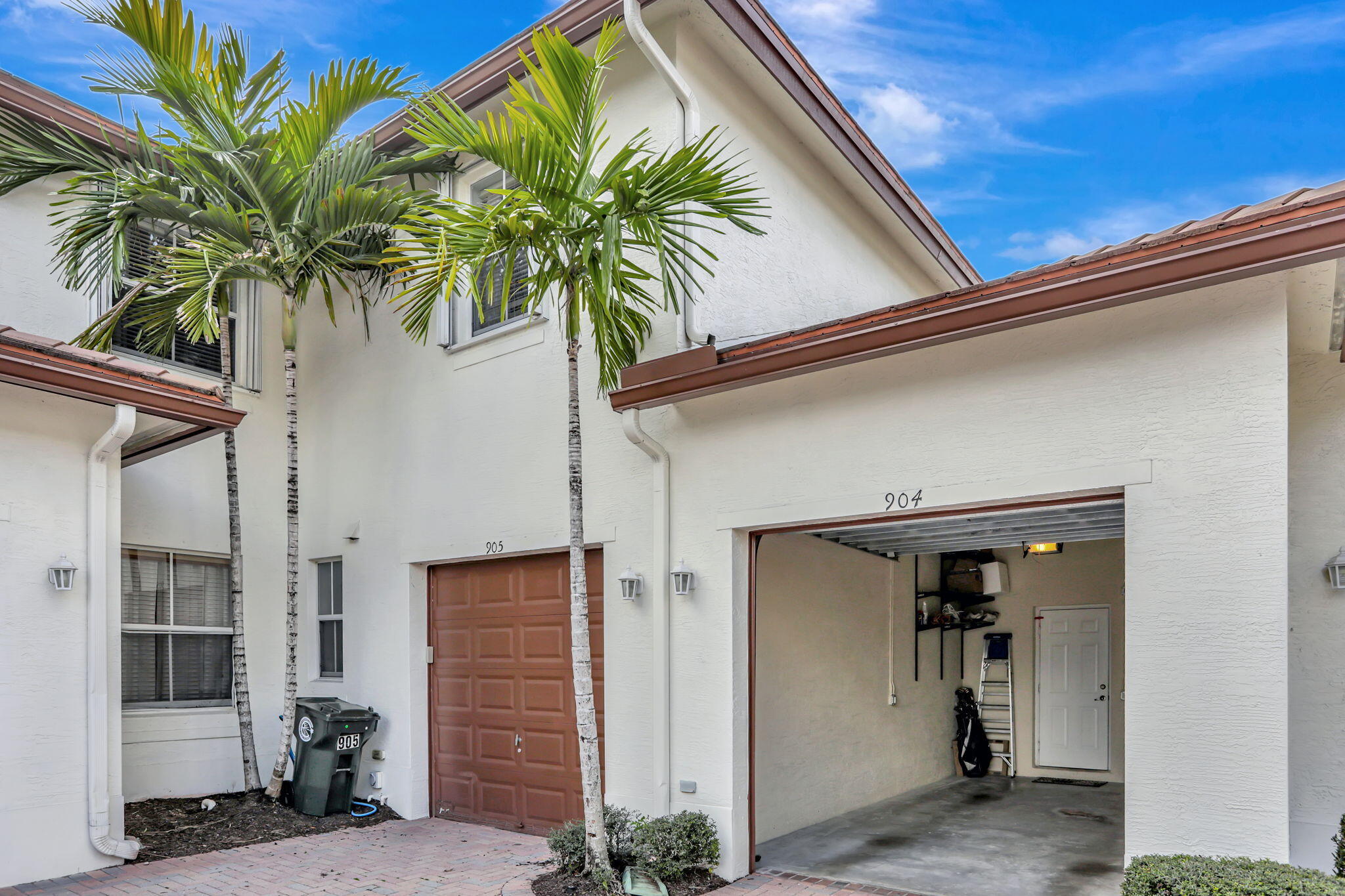4720 Mimosa Place 904